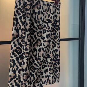 T Tahari Leopard Print Pencil Skirt